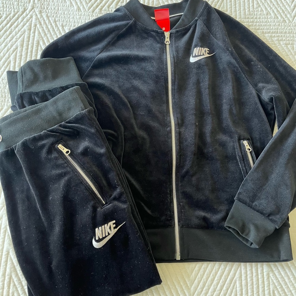 Velour Nike track set